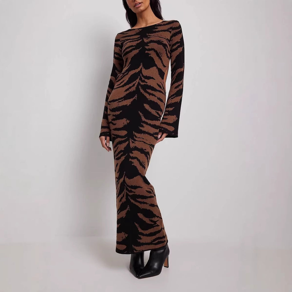 Slim-fit Slightly Flared Sleeve Waist-cinching Dress